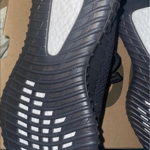 Brand New Yeezy Original size 5 - Picture 4 of 5